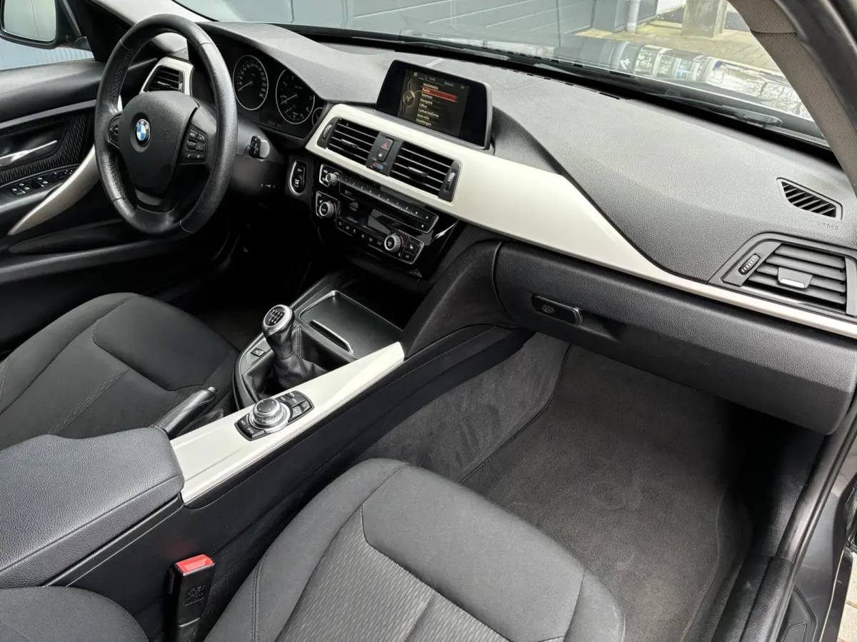 318d | CLIMA | NAVI | STOELVERWARMING