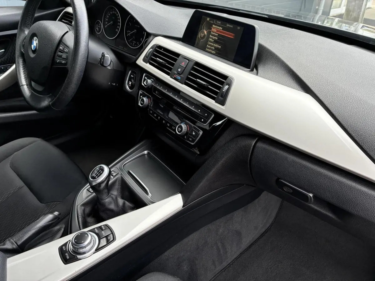 318d | CLIMA | NAVI | STOELVERWARMING