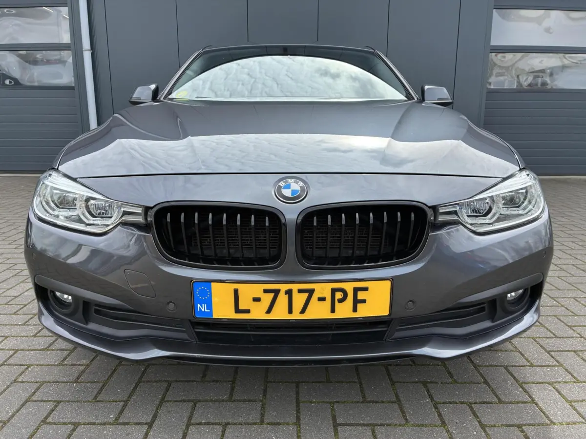 318d | CLIMA | NAVI | STOELVERWARMING