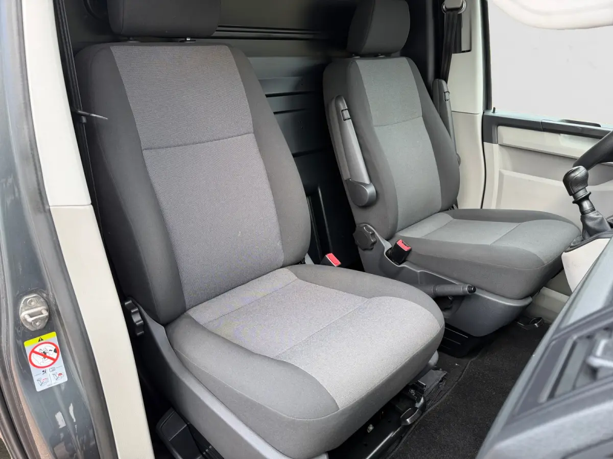 2.0 TDI Euro 6 L1 Highline - Carplay, Android Auto, Navi, Cruise, Clima, Grijs Kenteken