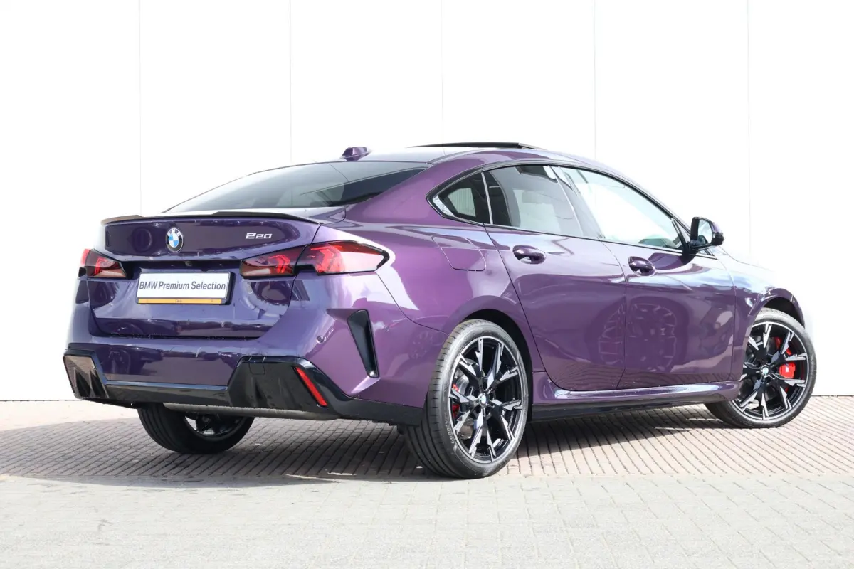 220 M Sport Design Edition M- Sport Pro / Harman Kardon / Comfort Acces / Panoramadak / Head-Up / Stoelverwarming