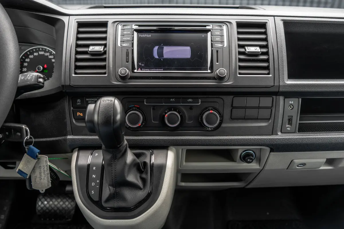 T6 2.0 TDI L1H1 | 150 PK | Automaat | Carplay | Cruise | PDC | Trekhaak