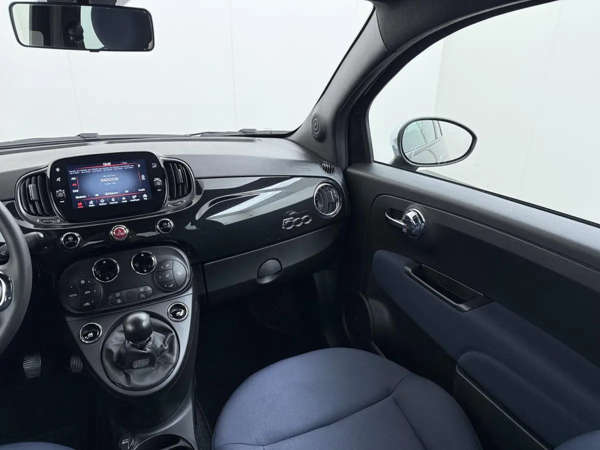 1.0 Hybrid Club 70 PK | 1ste eigenaar | Climate | AppleCarPlay/Android | Privacy Glass | Cruise Control
