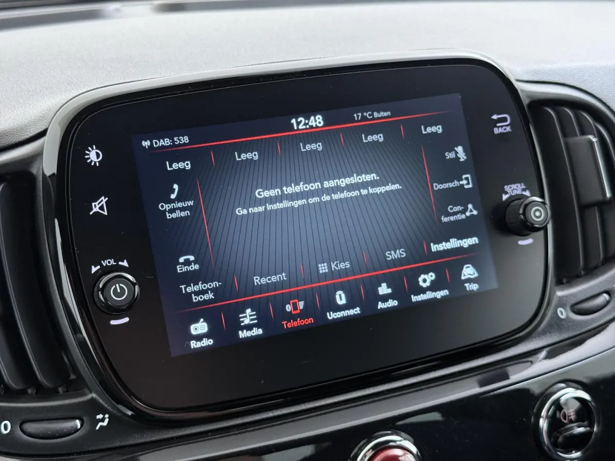1.0 Hybrid Club 70 PK | 1ste eigenaar | Climate | AppleCarPlay/Android | Privacy Glass | Cruise Control