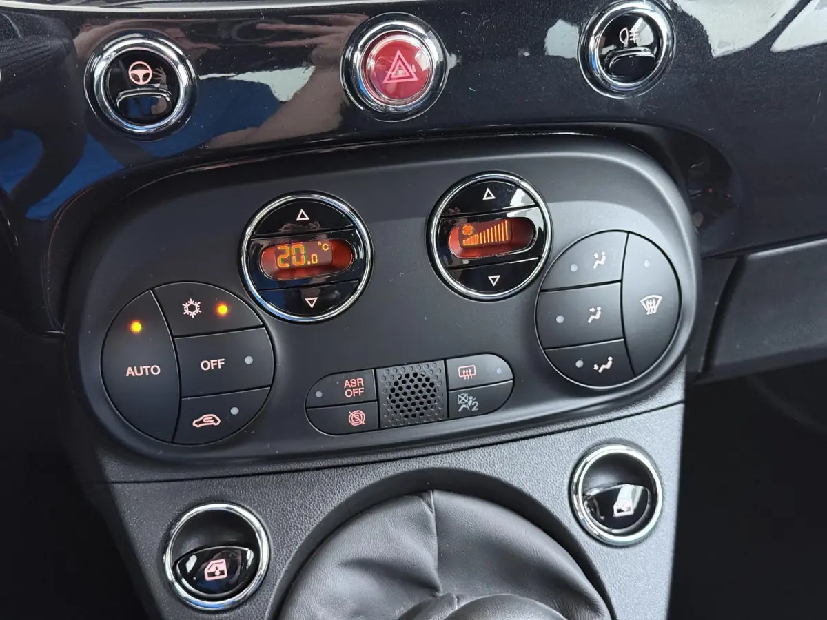 1.0 Hybrid Club 70 PK | 1ste eigenaar | Climate | AppleCarPlay/Android | Privacy Glass | Cruise Control