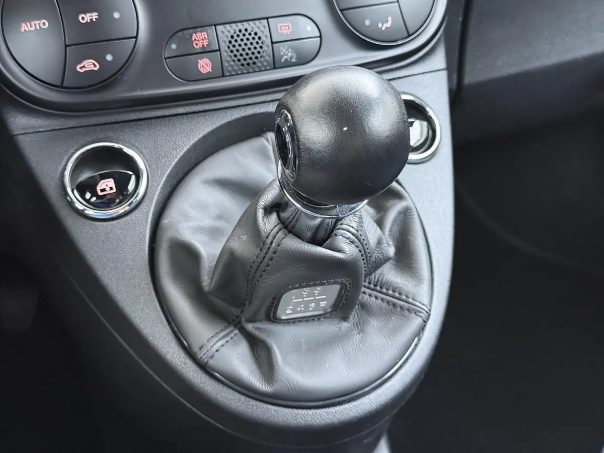 1.0 Hybrid Club 70 PK | 1ste eigenaar | Climate | AppleCarPlay/Android | Privacy Glass | Cruise Control