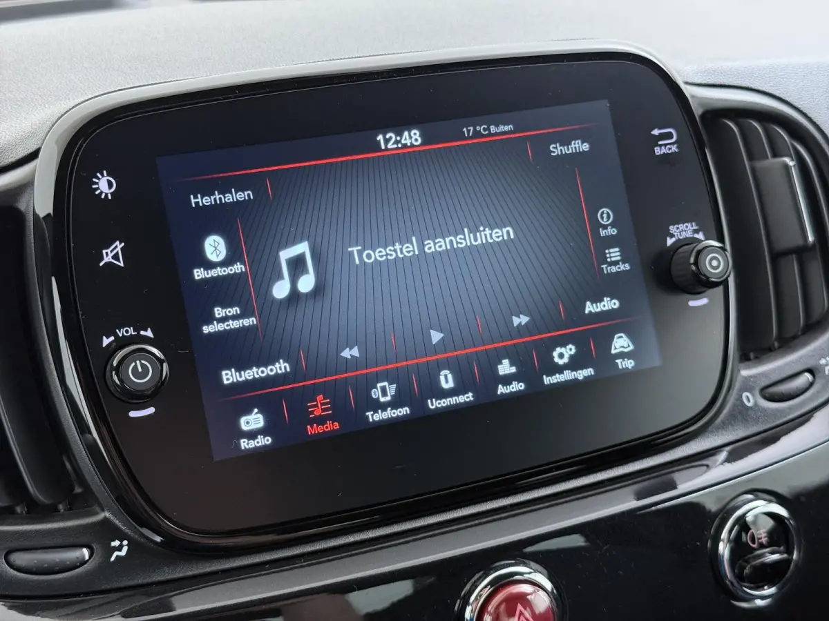 1.0 Hybrid Club 70 PK | 1ste eigenaar | Climate | AppleCarPlay/Android | Privacy Glass | Cruise Control