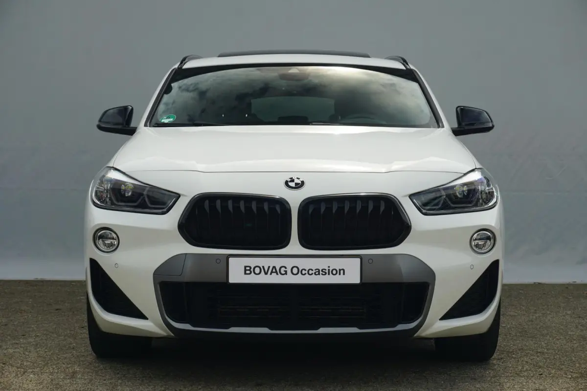 xDrive20i | M Sportpakket | Panoramadak | Achteruitrijcamera | Stoelverwarming