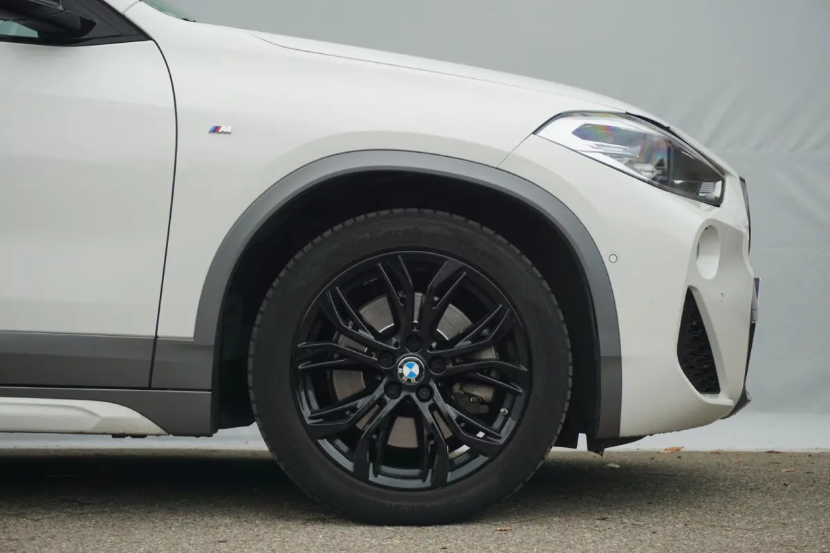 xDrive20i | M Sportpakket | Panoramadak | Achteruitrijcamera | Stoelverwarming