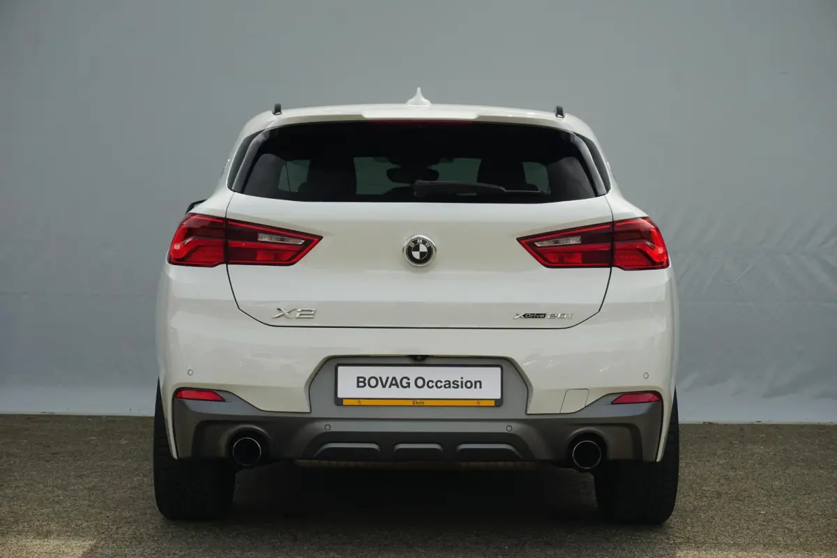 xDrive20i | M Sportpakket | Panoramadak | Achteruitrijcamera | Stoelverwarming