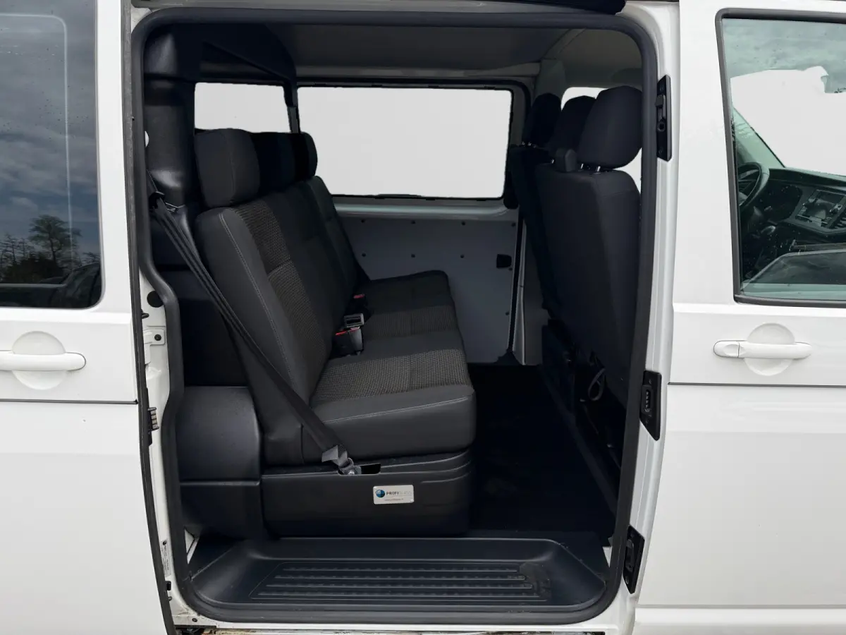 2.0 TDI Euro 6 150Pk L2 Bulli Aut- Dubbele Cabine, 6 Pers, 2x Schuifdeur, CarPlay, Park Assist