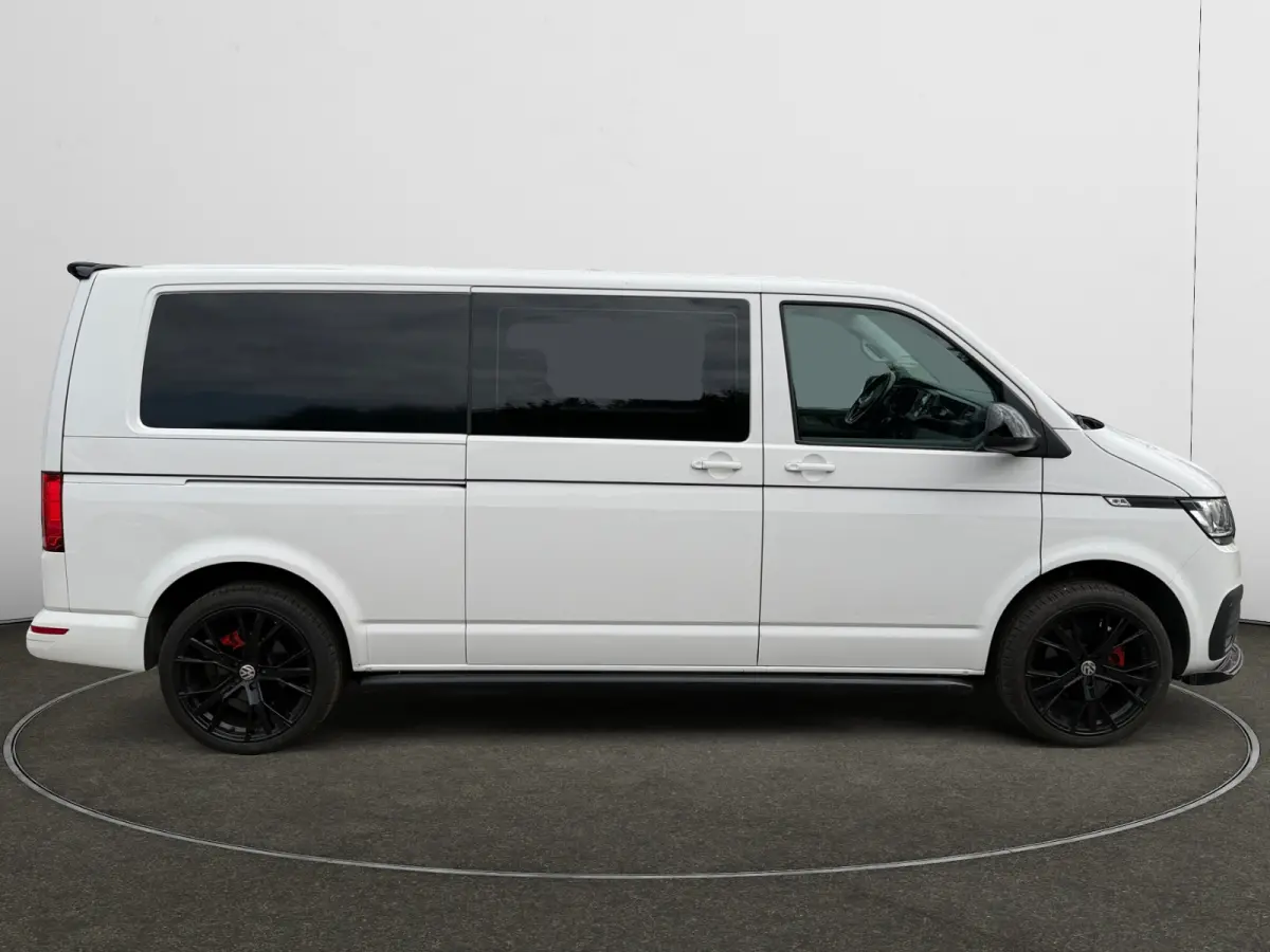 2.0 TDI Euro 6 150Pk L2 Bulli Aut- Dubbele Cabine, 6 Pers, 2x Schuifdeur, CarPlay, Park Assist