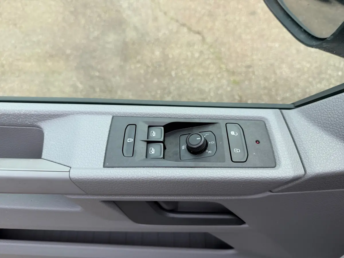 2.0 TDI Euro 6 150Pk L2 Bulli Aut- Dubbele Cabine, 6 Pers, 2x Schuifdeur, CarPlay, Park Assist