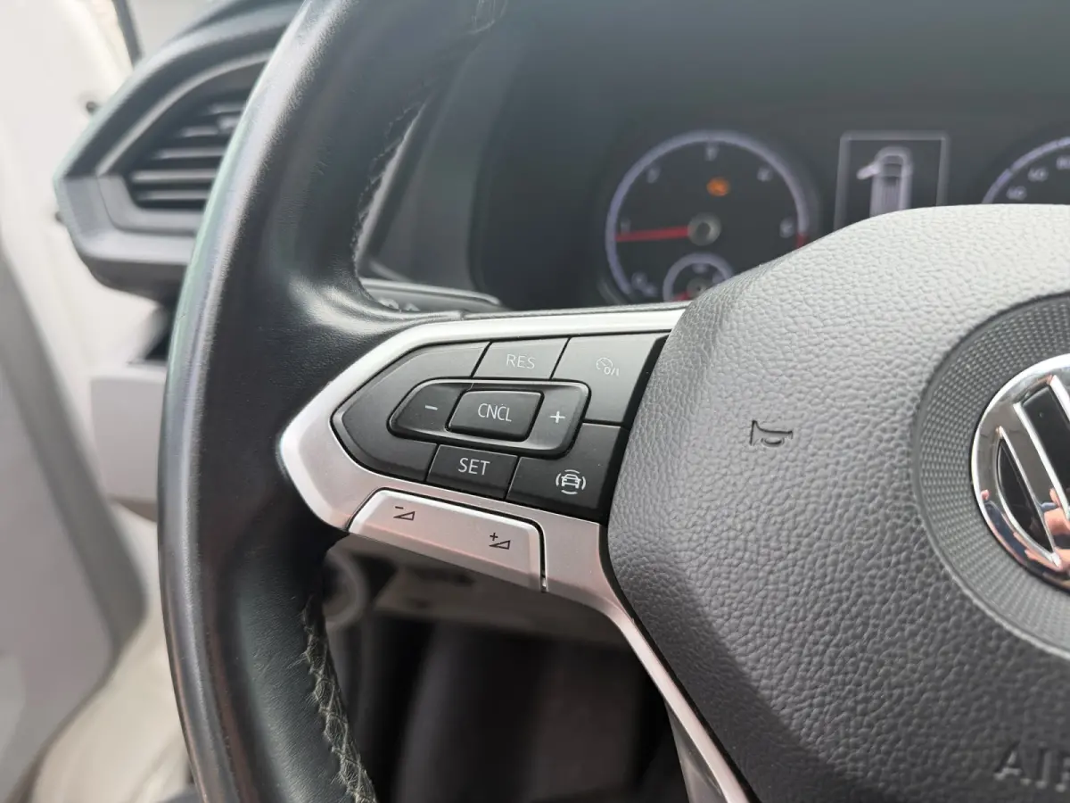 2.0 TDI Euro 6 150Pk L2 Bulli Aut- Dubbele Cabine, 6 Pers, 2x Schuifdeur, CarPlay, Park Assist