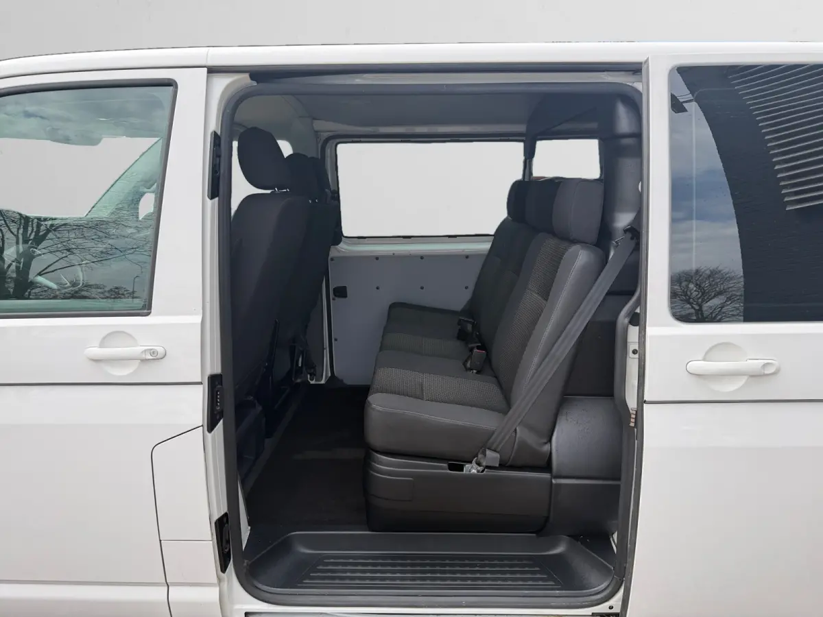 2.0 TDI Euro 6 150Pk L2 Bulli Aut- Dubbele Cabine, 6 Pers, 2x Schuifdeur, CarPlay, Park Assist