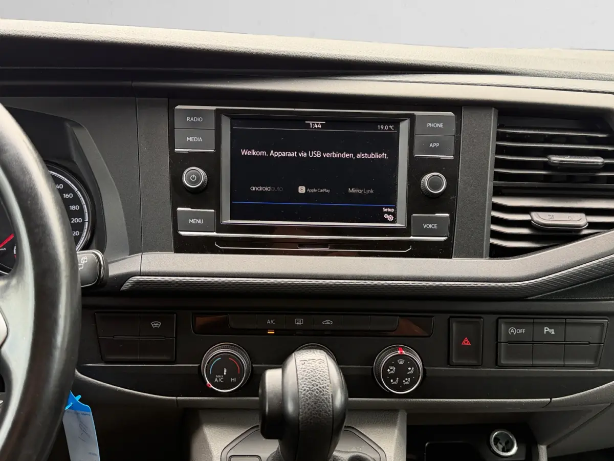 2.0 TDI Euro 6 150Pk L2 Bulli Aut- Dubbele Cabine, 6 Pers, 2x Schuifdeur, CarPlay, Park Assist
