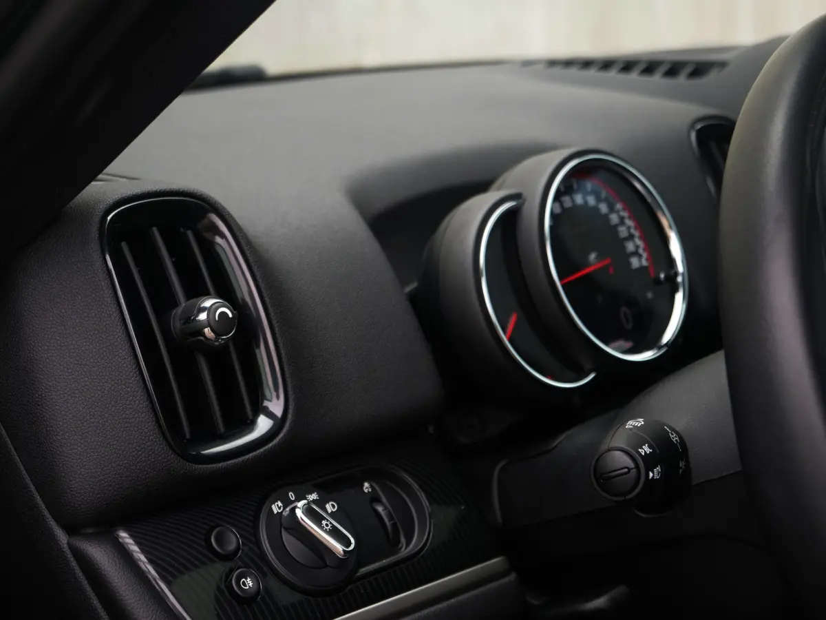 Mini 2.0 John Cooper Works ALL4 Chili | panorama | harman&kardon | keyless go&entry..