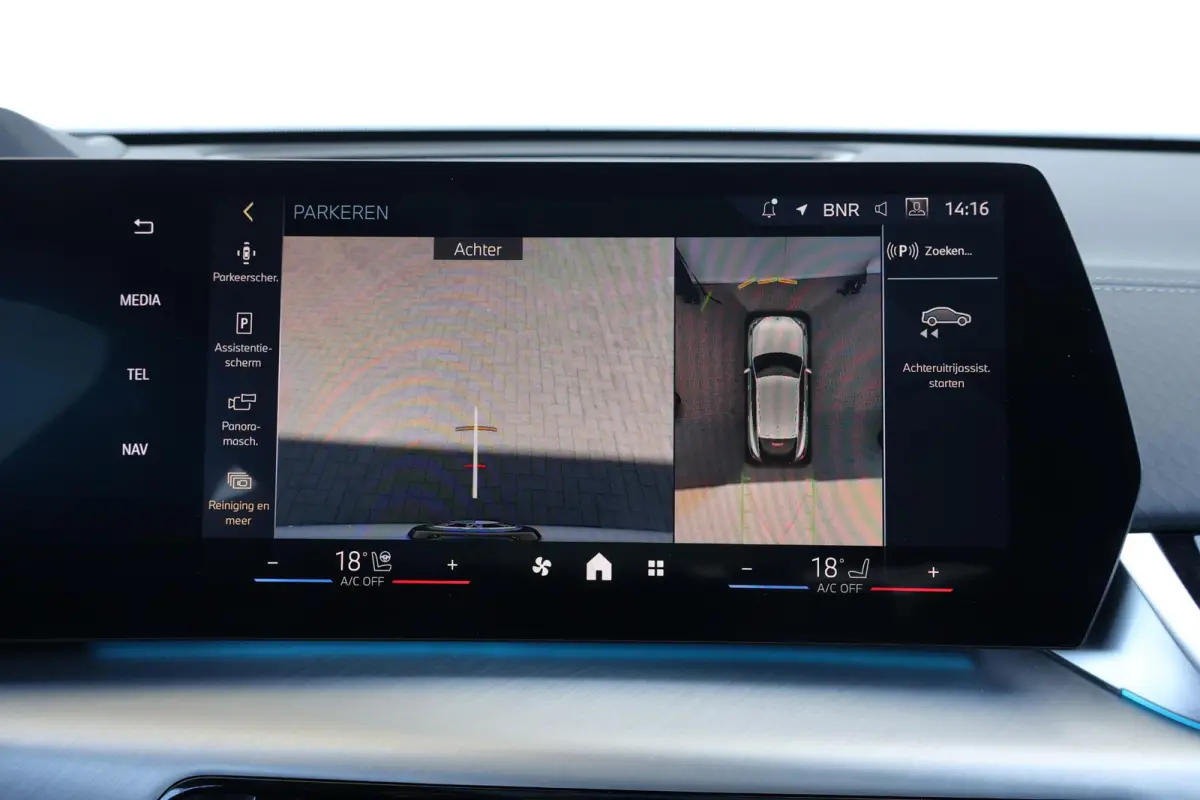 eDrive20 67 kWh M Sport Edition | SoH 100% | M Sportpakket Pro / Panoramadak / Trekhaak / Stuur + Stoelverwarming / Harman-Kardon