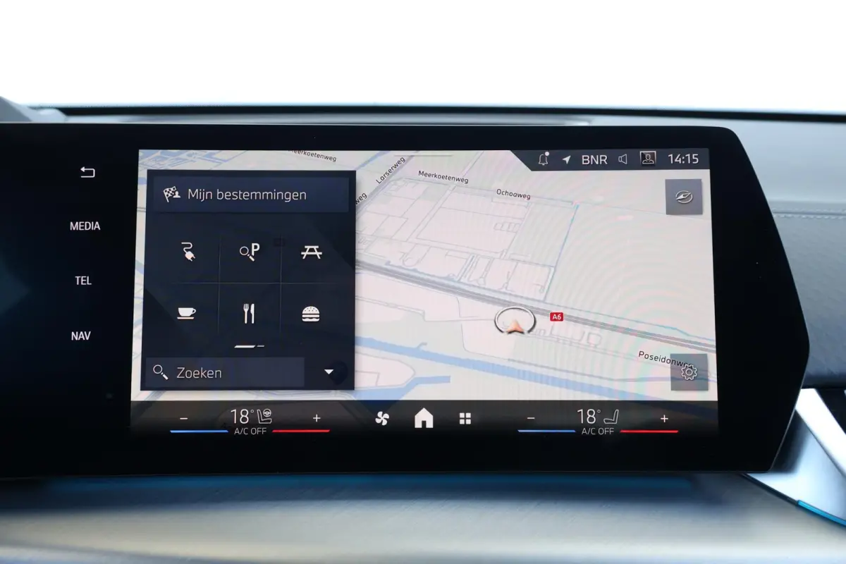 eDrive20 67 kWh M Sport Edition | SoH 100% | M Sportpakket Pro / Panoramadak / Trekhaak / Stuur + Stoelverwarming / Harman-Kardon