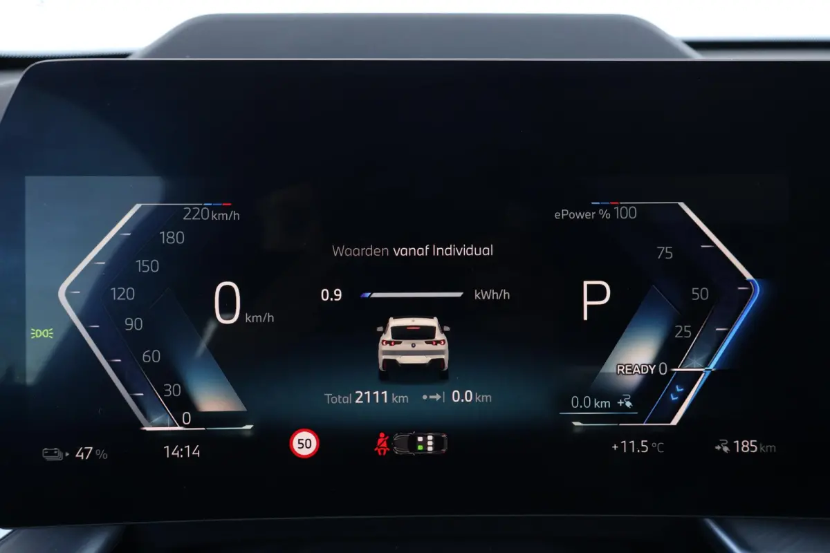 eDrive20 67 kWh M Sport Edition | SoH 100% | M Sportpakket Pro / Panoramadak / Trekhaak / Stuur + Stoelverwarming / Harman-Kardon
