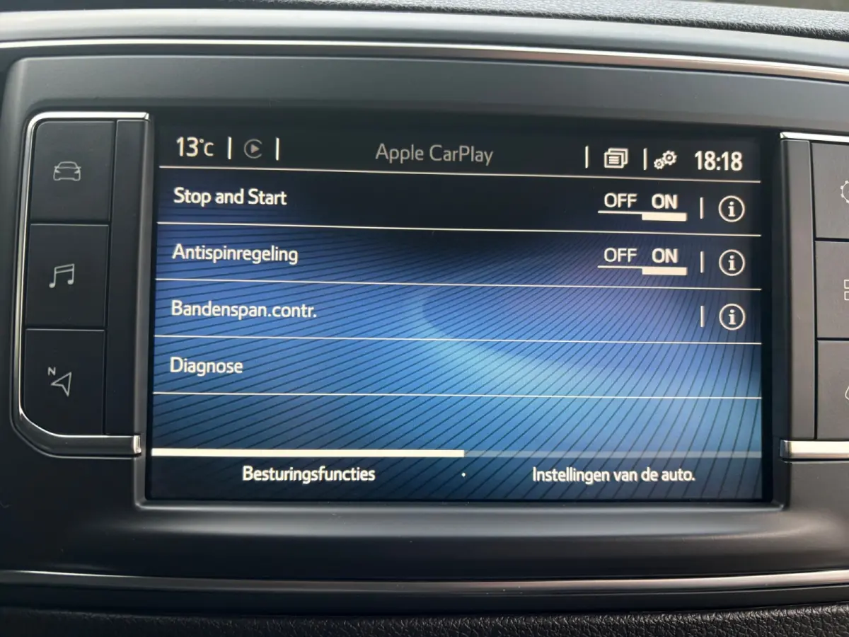 2.0 D-4D Live Aut- L3H1, CarPlay, Android Auto, 3 Pers, Cruise, Navigatie, Euro 6