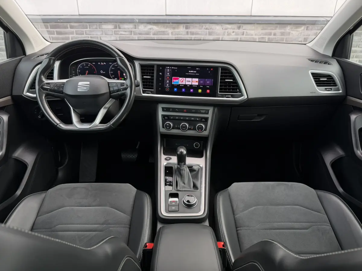 1.5 TSI Xperience Business Intense Elek. Trekhaak | 360° | Alcantara | LED | Carplay | Navi | Camera | PDC