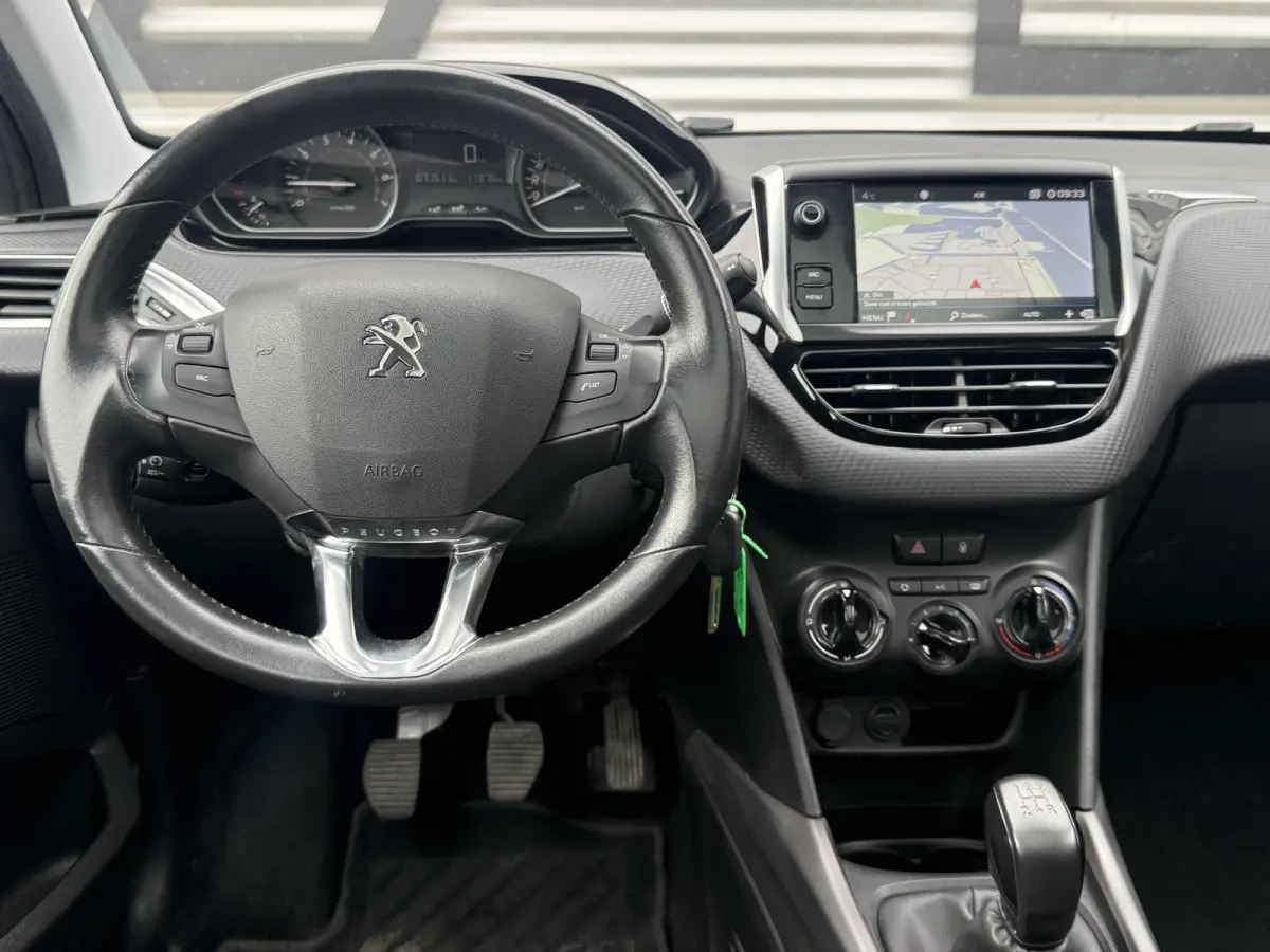 1.2 PureTech Blue Lion 2e Eigenaar|Navi|Pano|Trekhaak|Airco|Cruise|PDC|Carplay|N.A.P|APK tot 05-2027