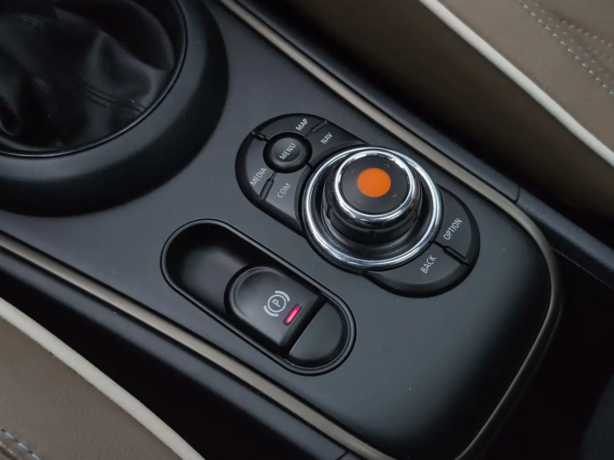 1.5 Cooper ALL4 Chili | Pano | Cruise Control | Stoelverwarming | Harman Kardon Audio |