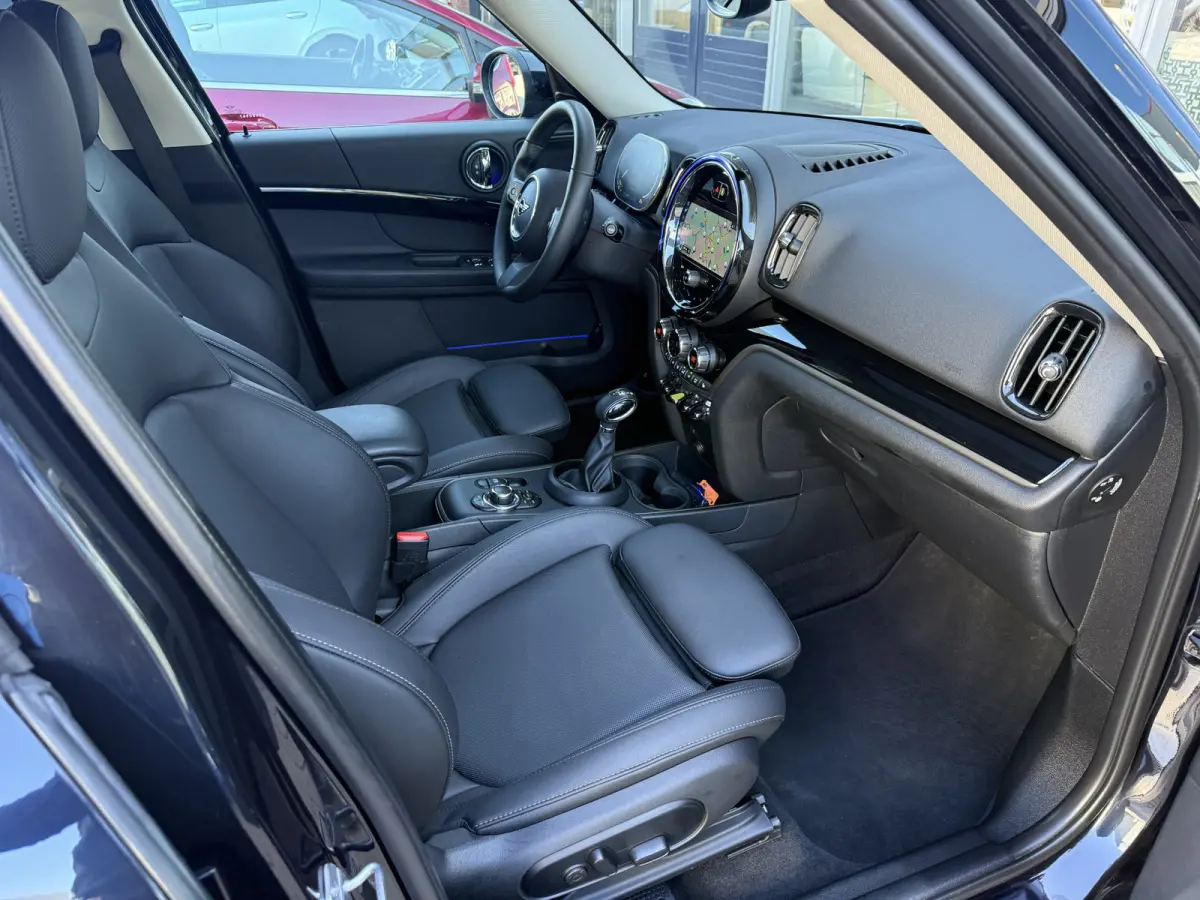 1.5 Cooper ALL4 Pano/H&K/Leder/Camera