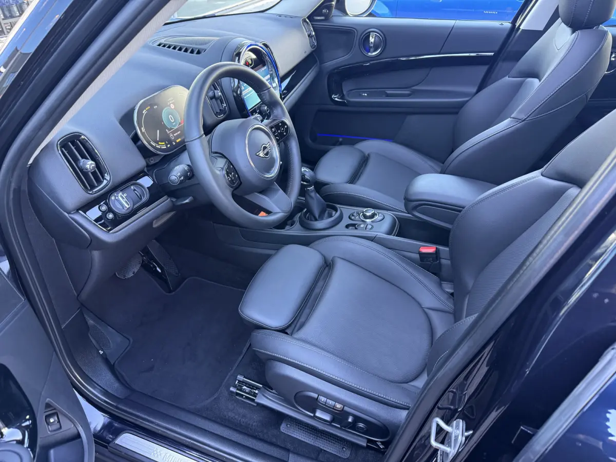 1.5 Cooper ALL4 Pano/H&K/Leder/Camera