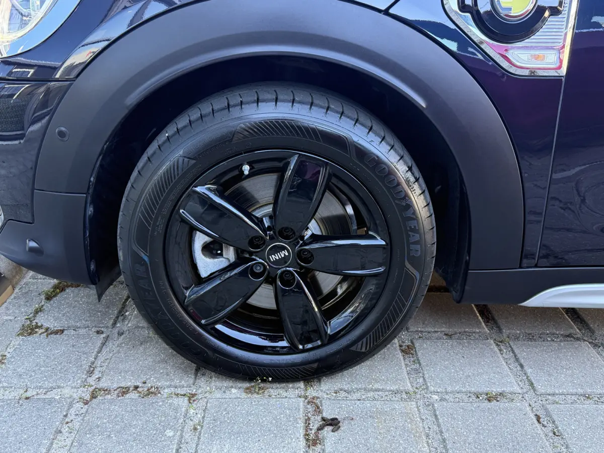 1.5 Cooper ALL4 Pano/H&K/Leder/Camera