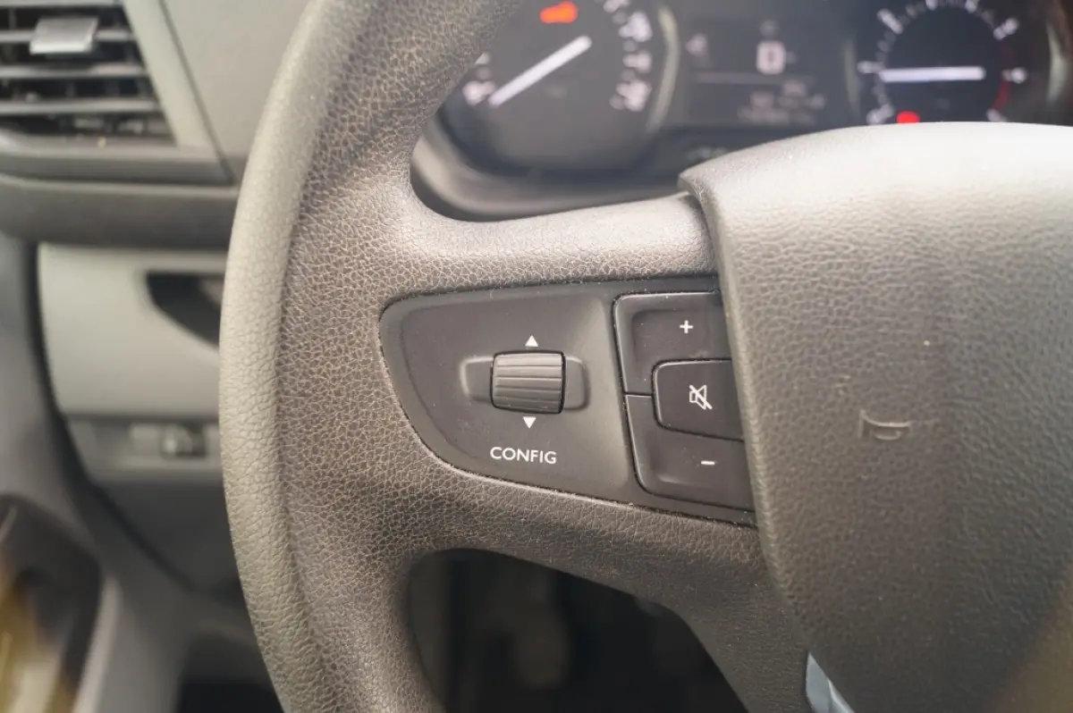 1.5 BlueHDI Standard Premium -NAVI-AIRCO-TREKHAAK-