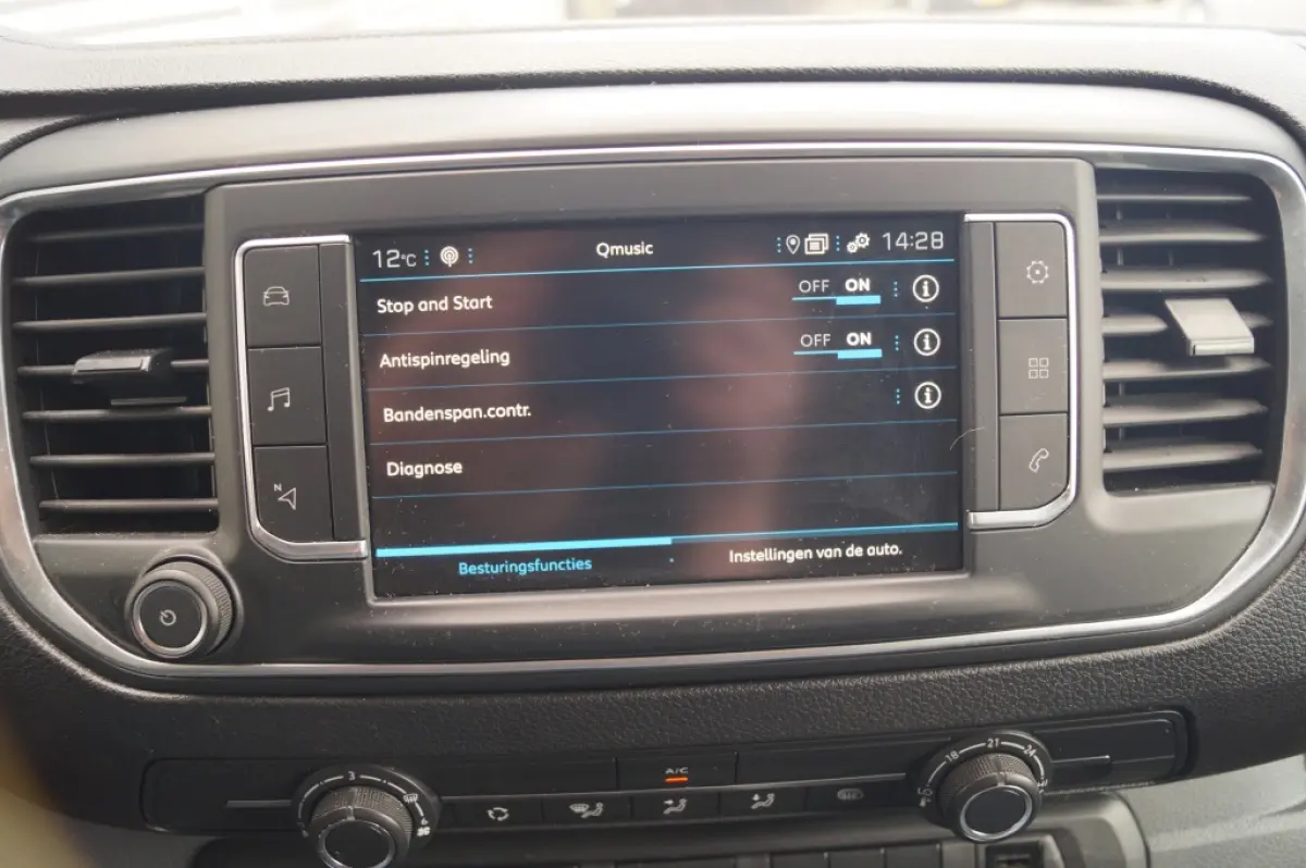 1.5 BlueHDI Standard Premium -NAVI-AIRCO-TREKHAAK-