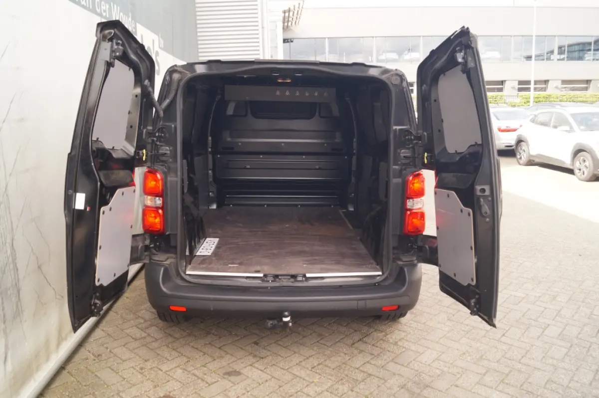 1.5 BlueHDI Standard Premium -NAVI-AIRCO-TREKHAAK-