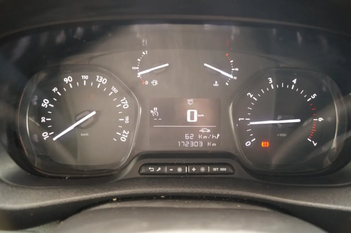 1.5 BlueHDI Standard Premium -NAVI-AIRCO-TREKHAAK-