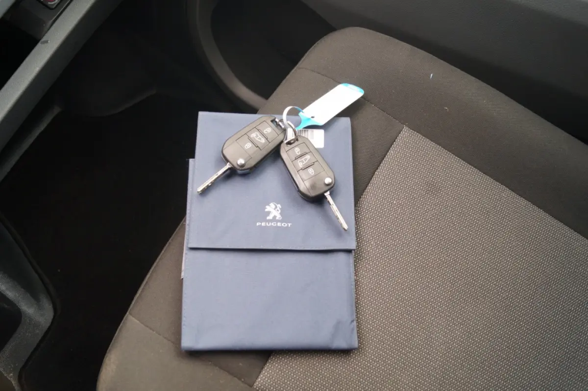 1.5 BlueHDI Standard Premium -NAVI-AIRCO-TREKHAAK-
