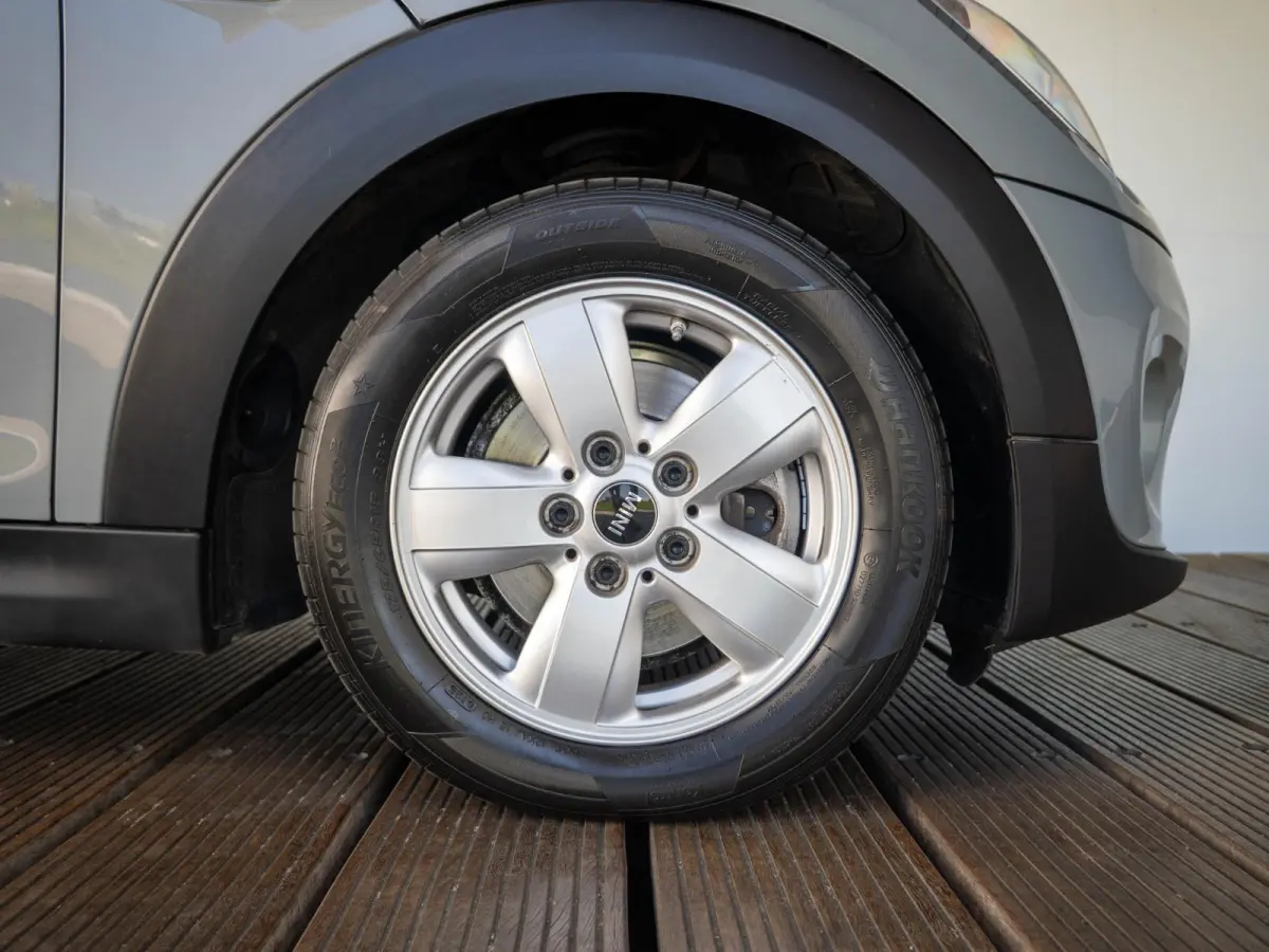 One Airco + Parkeersensoren