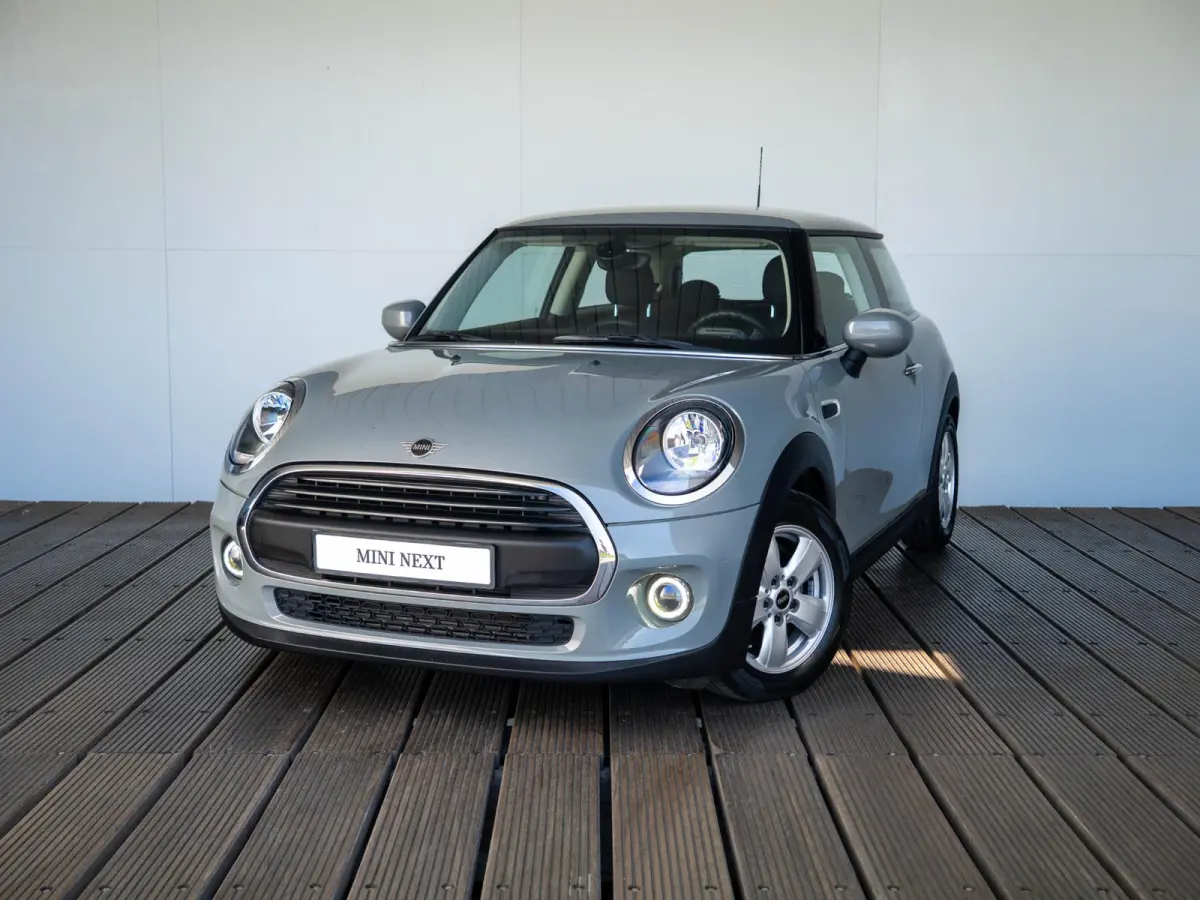 One Airco + Parkeersensoren