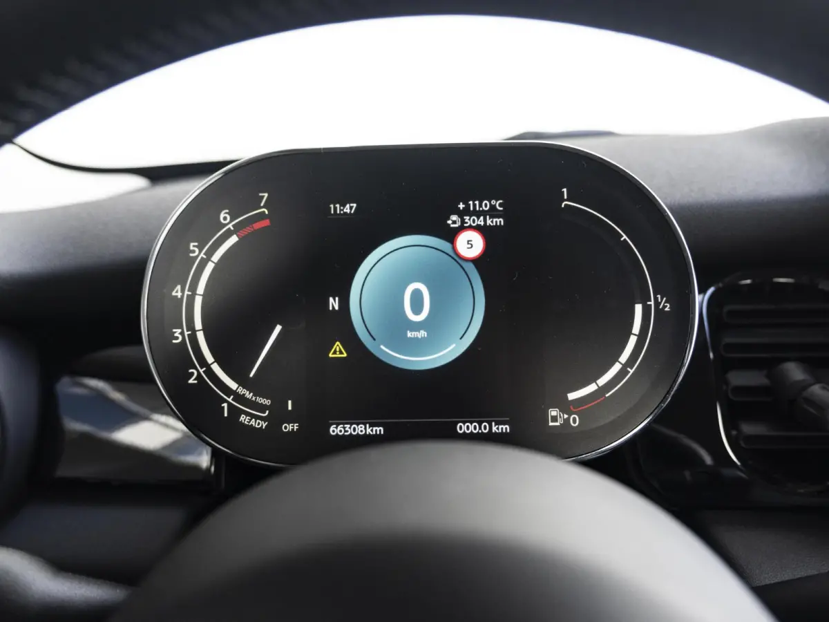 Cooper Classic + Navigatie + Black Exterieur pakket