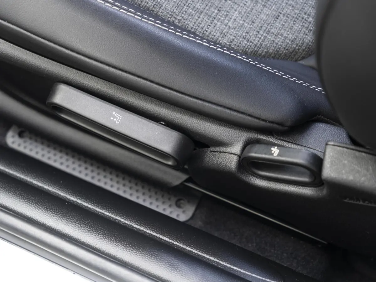 Cooper Classic + Navigatie + Black Exterieur pakket