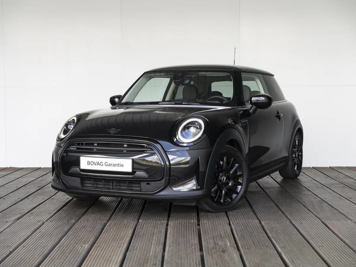 Cooper Classic + Navigatie + Black Exterieur pakket