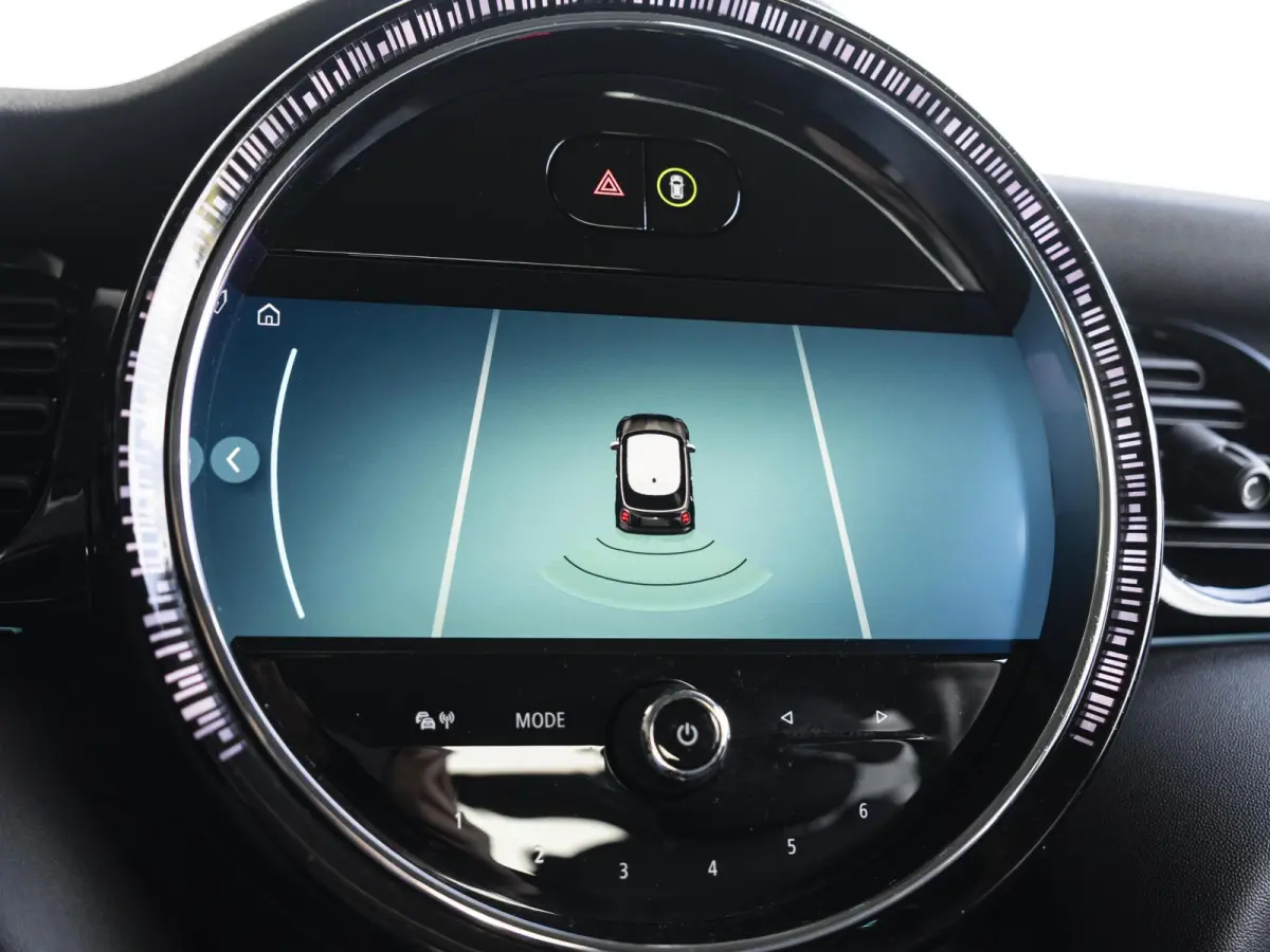 Cooper Classic + Navigatie + Black Exterieur pakket