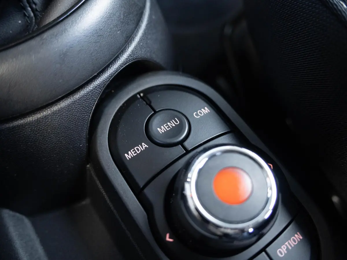 Cooper Airco + Cruise + Parkeersensoren