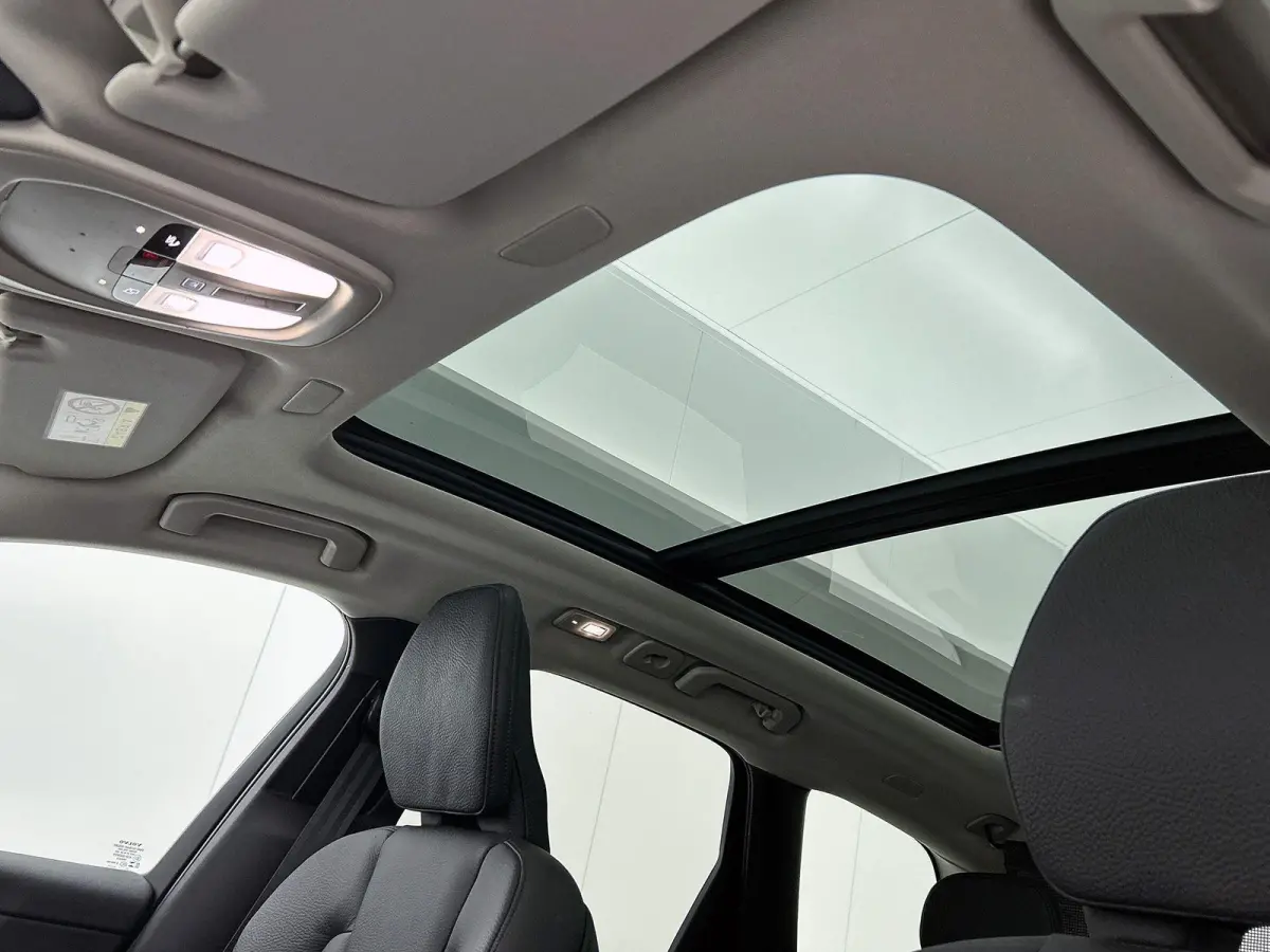 2.0 T6 Plug-in hybrid AWD Plus Bright | PANO-SCHUIFDAK | LEER | CAMERA | STOEL-STUURWIELVERWARMING