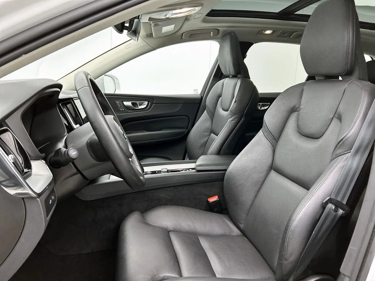 2.0 T6 Plug-in hybrid AWD Plus Bright | PANO-SCHUIFDAK | LEER | CAMERA | STOEL-STUURWIELVERWARMING