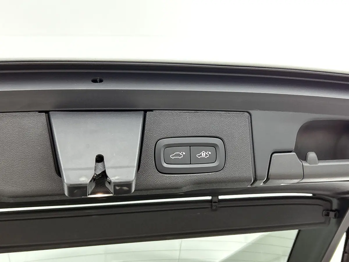 2.0 T6 Plug-in hybrid AWD Plus Bright | PANO-SCHUIFDAK | LEER | CAMERA | STOEL-STUURWIELVERWARMING