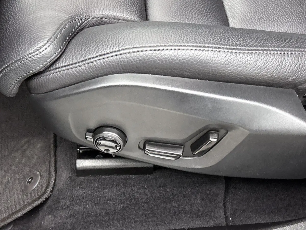 2.0 T6 Plug-in hybrid AWD Plus Bright | PANO-SCHUIFDAK | LEER | CAMERA | STOEL-STUURWIELVERWARMING