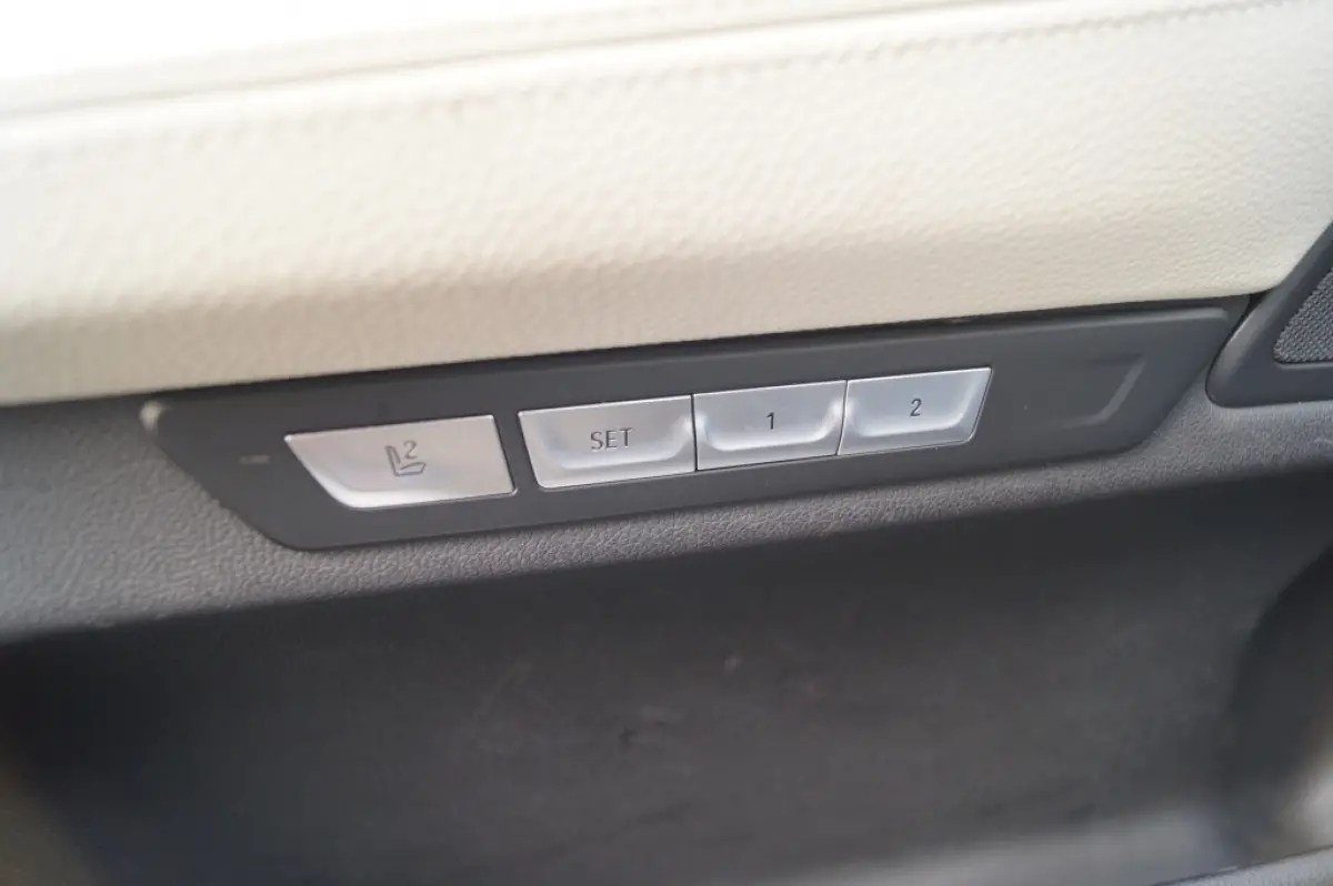 730d 265pk Automaat High Executive -LEER-LED-ECC-