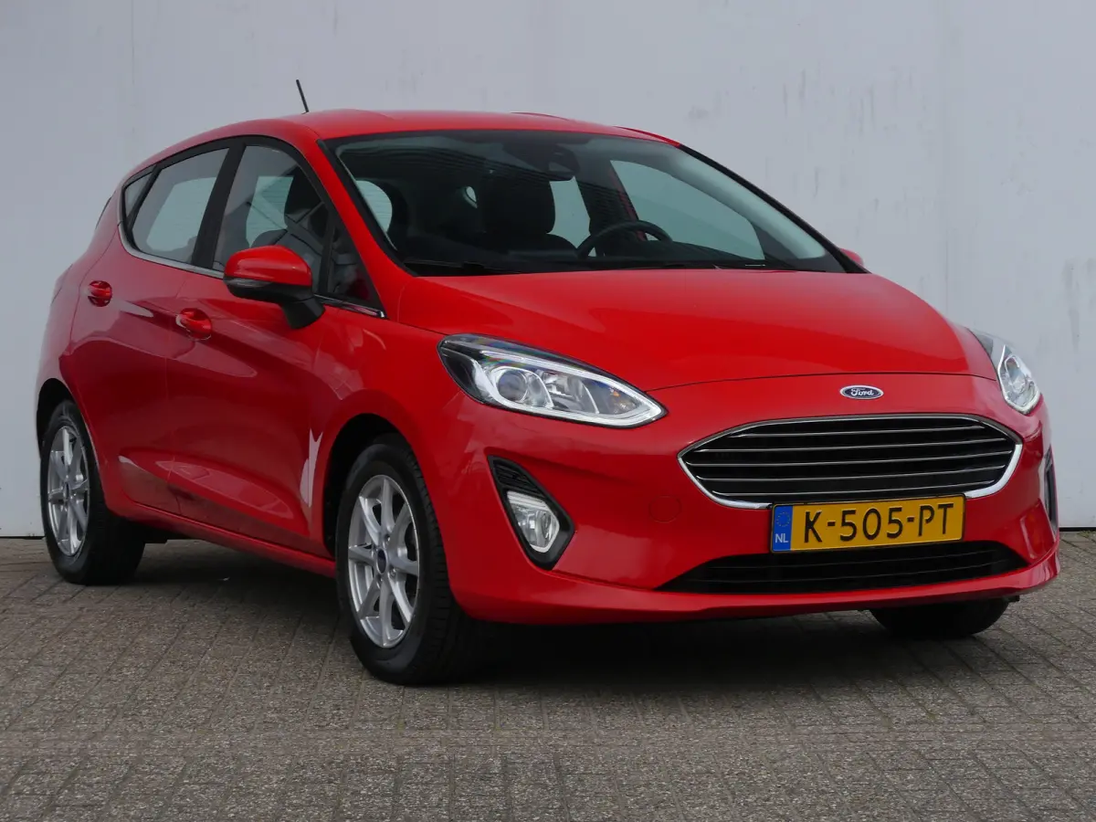 1.0 EcoBoost Hybrid Titanium X | STOEL+STUUR+VOORRUITVERWARMING | PARKEERSENSOREN | APPLE CARPLAY / ANDRIOD AUTO | KEYLESS | NAVI | LMV 15" |