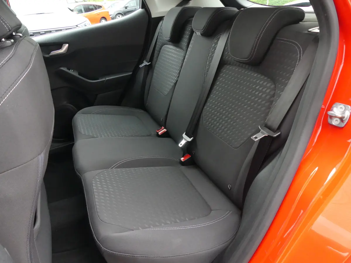 1.0 EcoBoost Hybrid Titanium X | STOEL+STUUR+VOORRUITVERWARMING | PARKEERSENSOREN | APPLE CARPLAY / ANDRIOD AUTO | KEYLESS | NAVI | LMV 15" |